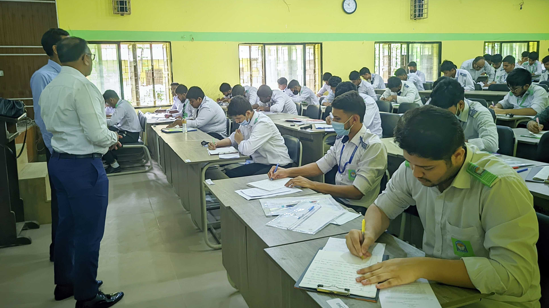 এইচএসসি পরীক্ষার ১ম দিনে রংপুর বিভাগে অনুপস্থিত ১২৯১ জন